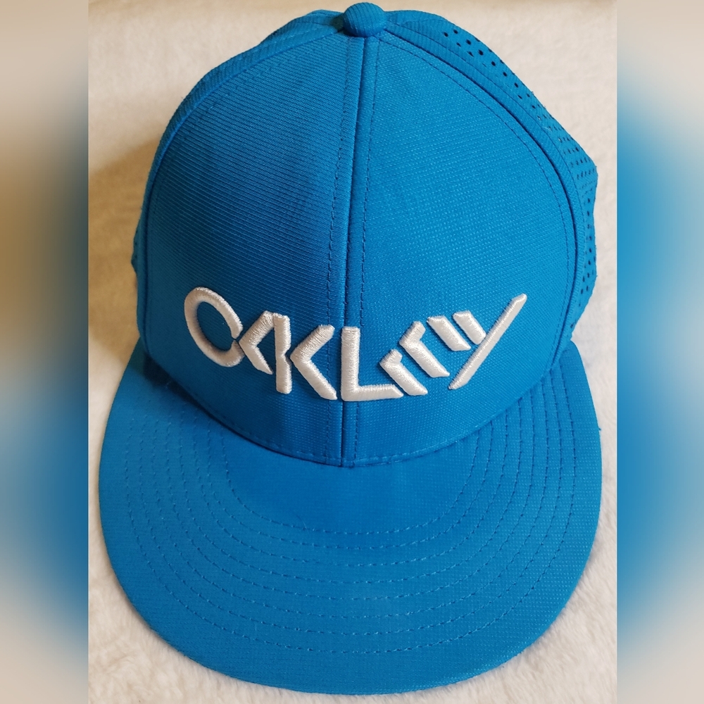 Oakley Snapback Blue Mesh Hat